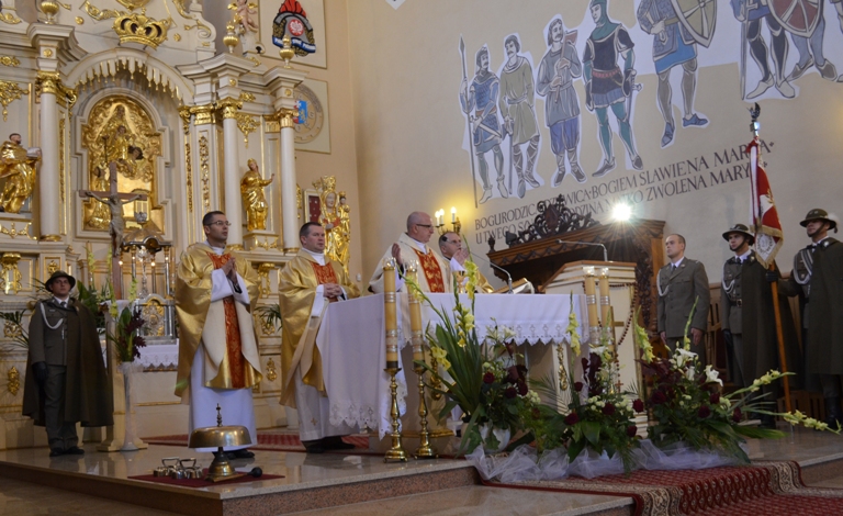 Parafia Wojskowo - Cywilna Pw. Matki Bożej Królowej Polski W Rzeszowie ...